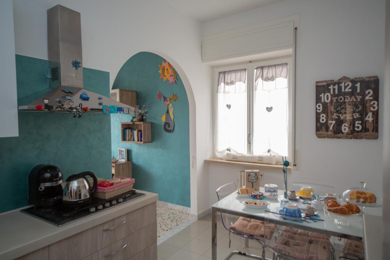 Casa Luisa Bed & Breakfast Salerno Bagian luar foto