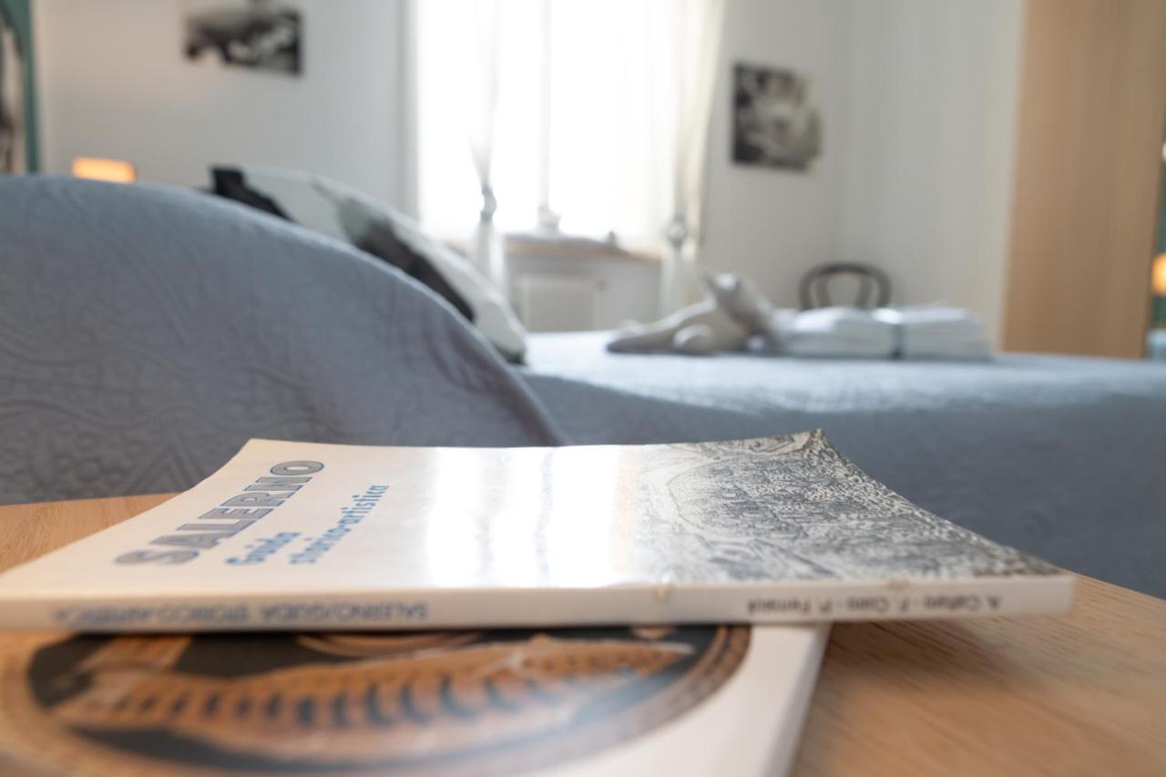 Casa Luisa Bed & Breakfast Salerno Bagian luar foto
