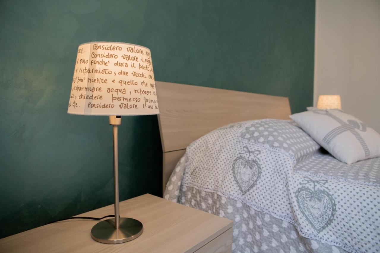 Casa Luisa Bed & Breakfast Salerno Bagian luar foto